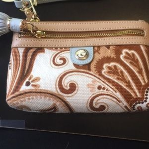 St. Simons Tassel Wristlet